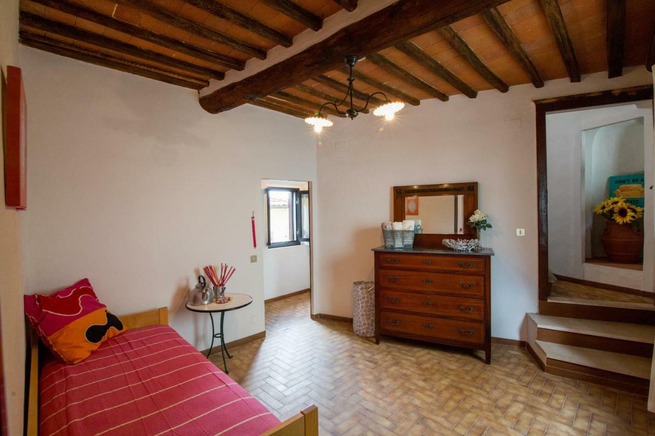 Art Rebus Tower In Tuscany Apartamento Radda in Chianti Exterior foto