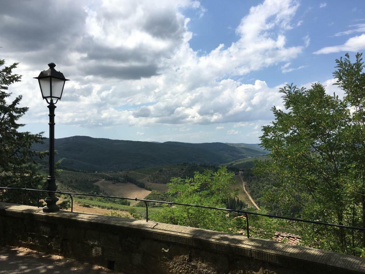 Art Rebus Tower In Tuscany Apartamento Radda in Chianti Exterior foto