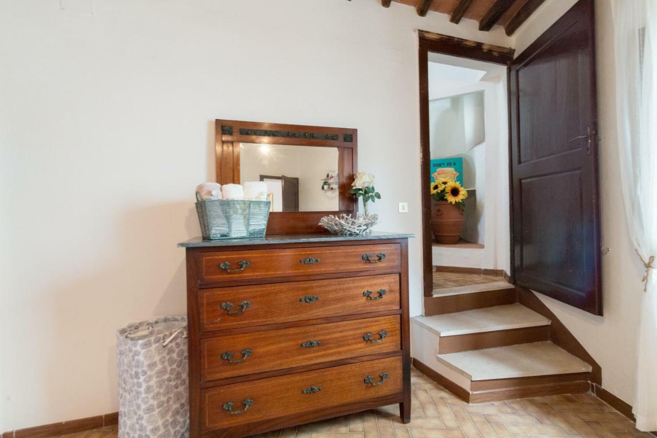 Art Rebus Tower In Tuscany Apartamento Radda in Chianti Exterior foto