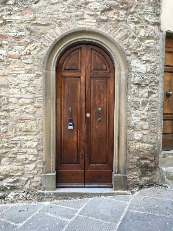 Art Rebus Tower In Tuscany Apartamento Radda in Chianti Exterior foto