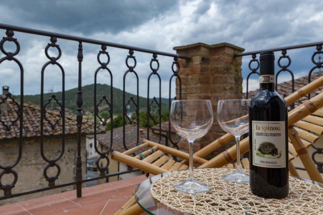 Art Rebus Tower In Tuscany Apartamento Radda in Chianti Exterior foto