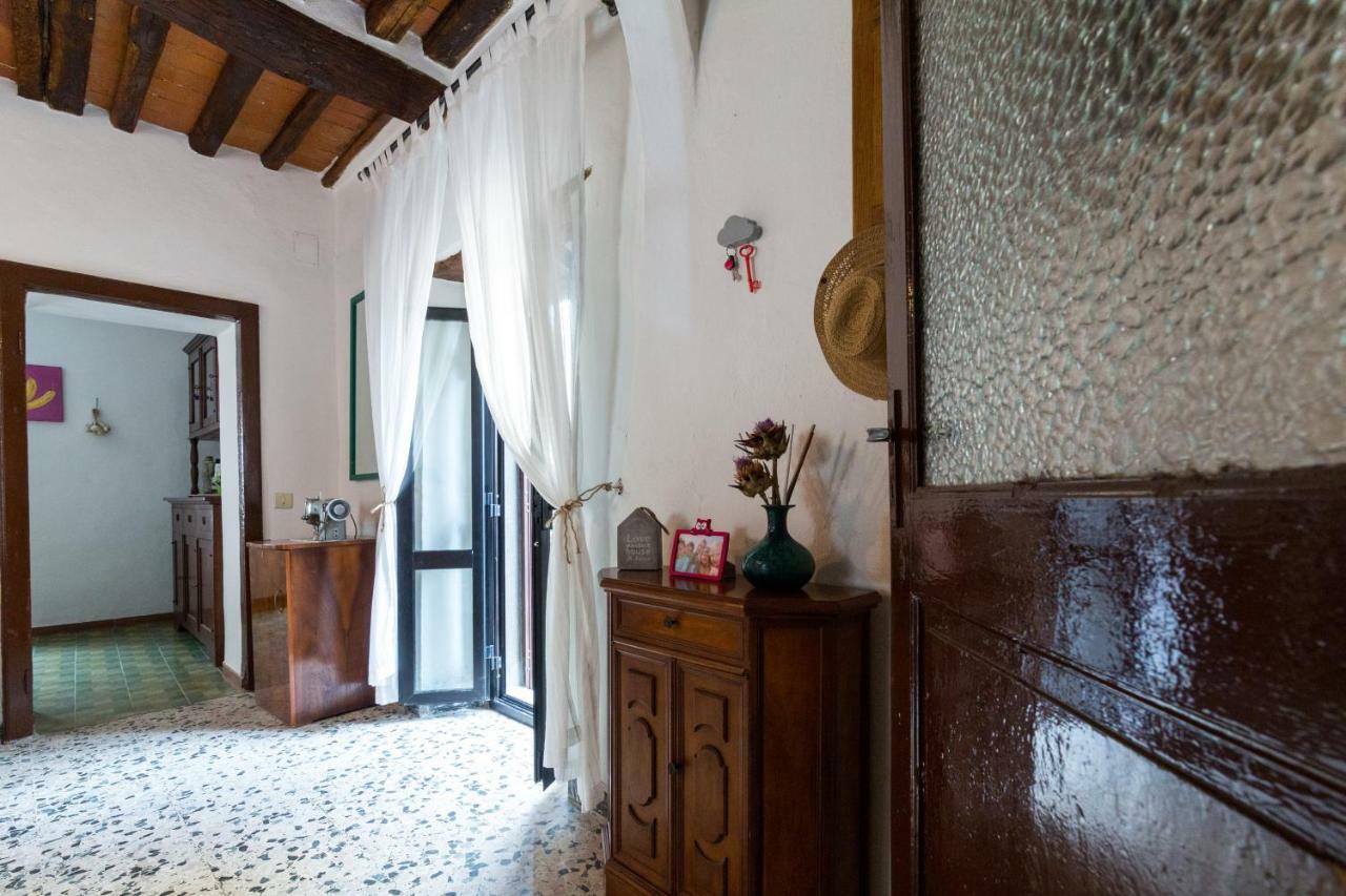 Art Rebus Tower In Tuscany Apartamento Radda in Chianti Exterior foto